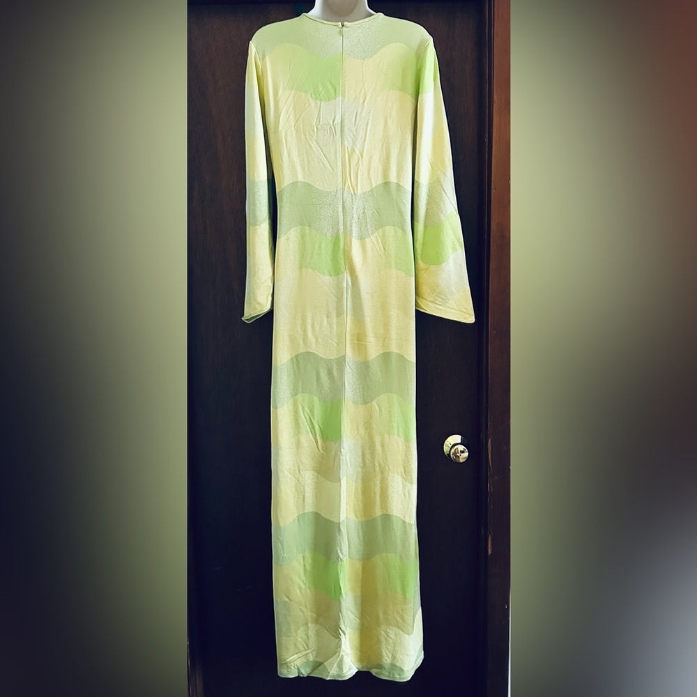 Alexis Serena Glamorous Resort Lime Waves Jacquard Cut-out  Flare sleeves Gown M - Picture 6 of 9